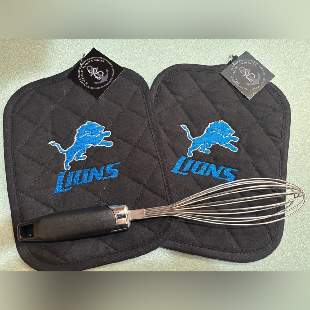 Lions Hot pad Lot Of 2, New Custom Embroidered